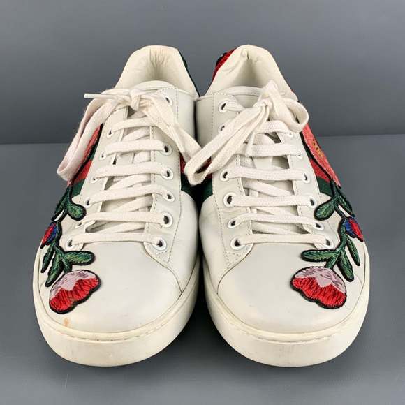 GUCCI White Multi-Color Leather Embroidered Low Top Sneakers - Picture 4 of 8